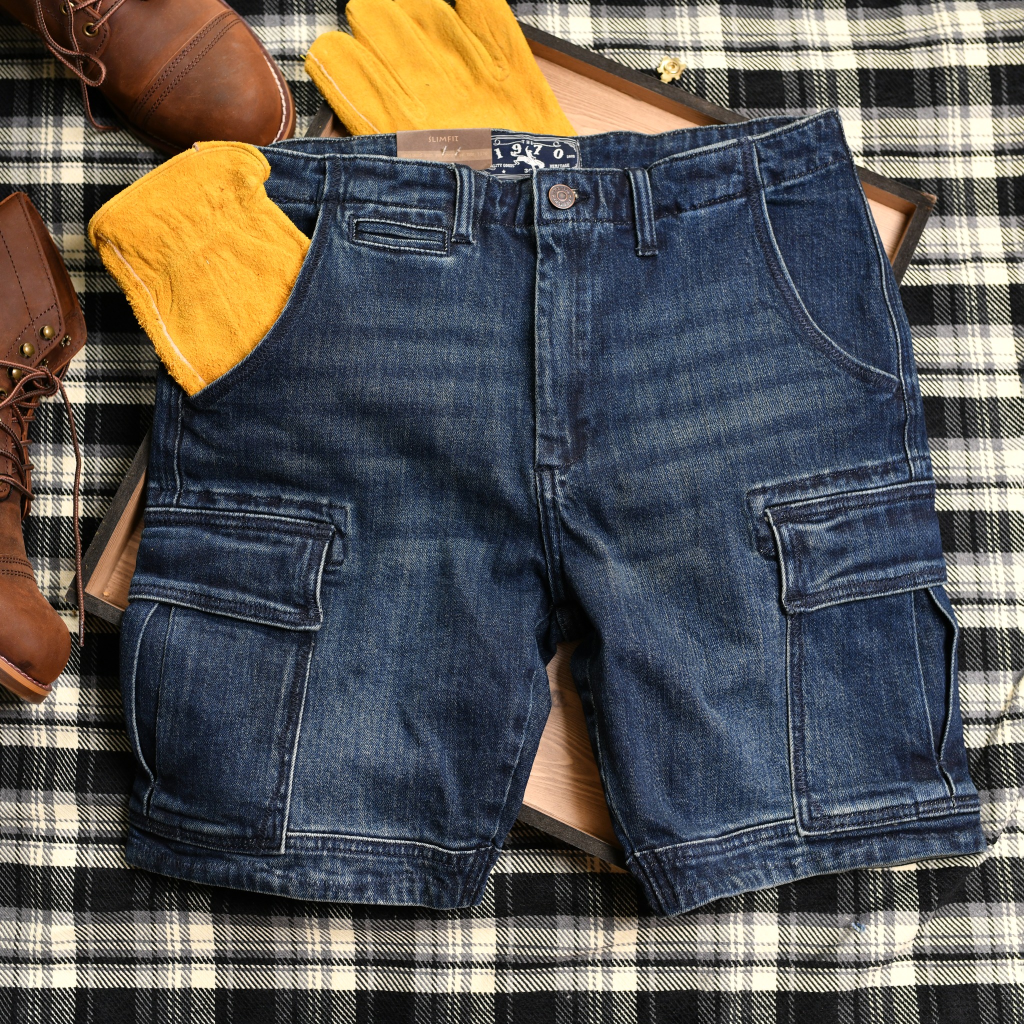 Quần short Jean xanh đậm  túi hộp QS517